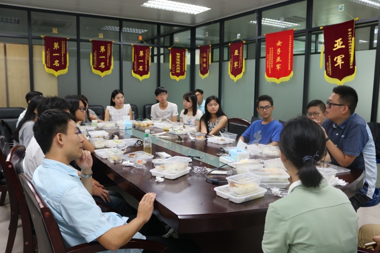 大气科学学院、海洋科学学院、数学学院（珠海）联合举办午餐会暨新闻宣传系列培训第一讲