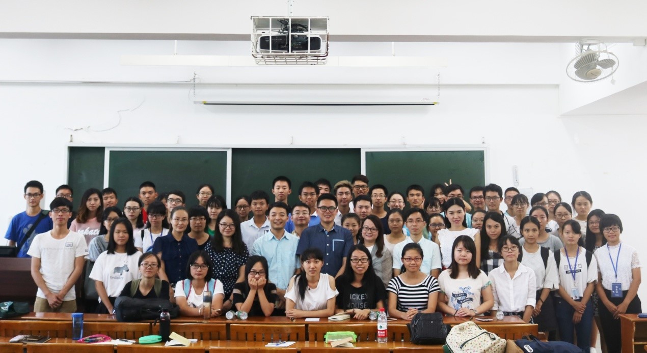 大气科学学院、海洋科学学院、数学学院（珠海）联合举办午餐会暨新闻宣传系列培训第一讲
