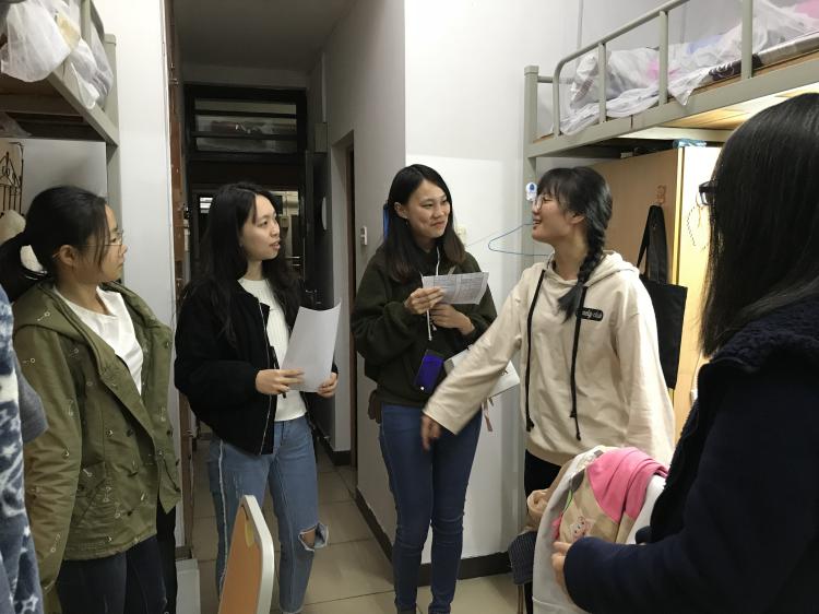 我院开展年末学生宿舍安全巡查走访工作